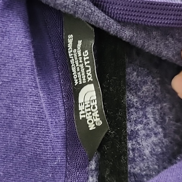 The north face hoodie - Picture 3 of 3